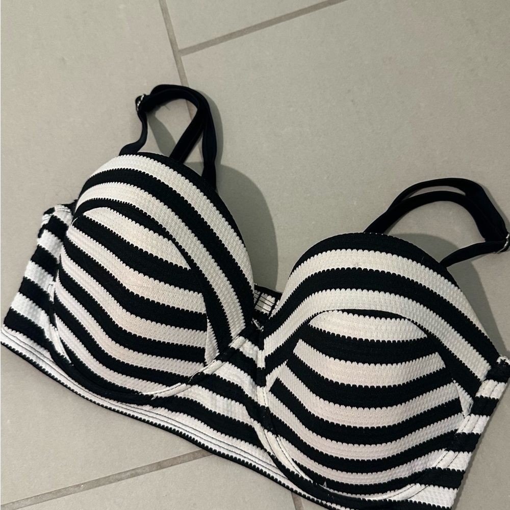 D/DD bikini top